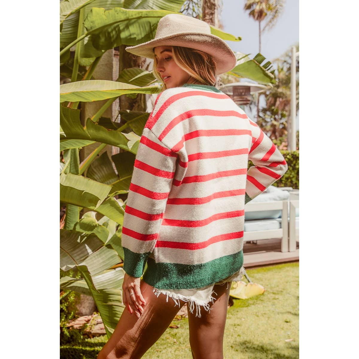 CHRISTMAS THEME STRIPE KNIT TOP: IVORY/RED
